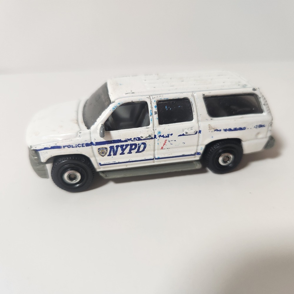 Matchbox 1999 Chevrolet Suburban NYPD Police White Diecast Car‎ 1:75